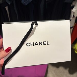 Chanel White gift box/Bag